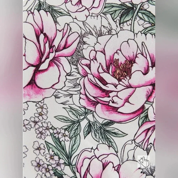 Torrid Georgette Blouse Top Pink Ditsy floral Pattern Whimsical 3X - Picture 4 of 10